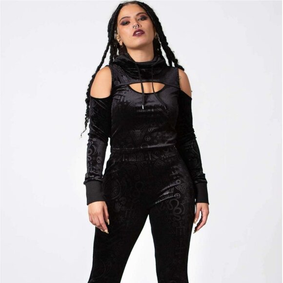 Killstar ✦ Lowkey Velvet Hooded Crop Top ✦ Cold Shoulder Gothic Cutout L NWT - Picture 2 of 8